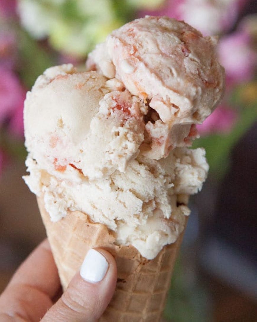 Peach Streusel Ice Cream