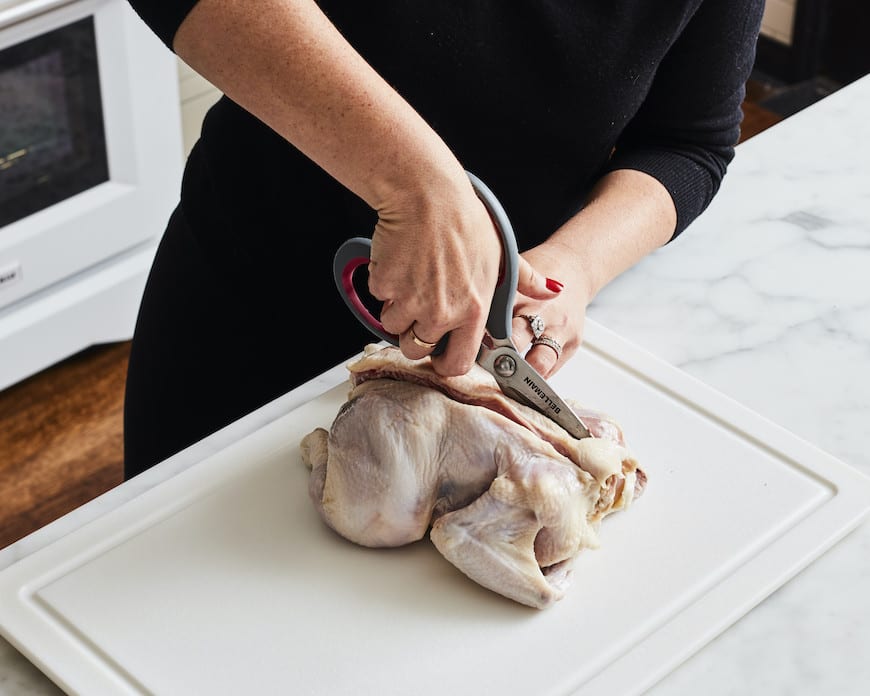 How to Spatchcock a Chicken from www.whatsgabycooking.com (@whatsgabycookin)