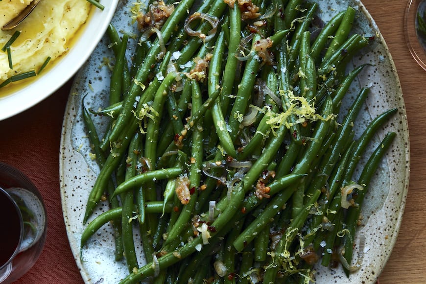 Spicy Garlic Green Beans from www.whatsgabycooking.com (@whatsgabycookin)