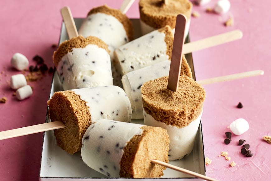 S'more Cheesecake Pops - What's Gaby Cooking
