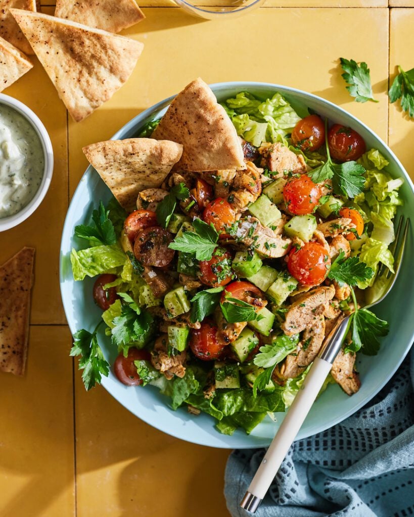 Chicken Shawarma Bowls from www.whatsgabycooking.com (@whatsgabycookin) / Easy Recipes for College Students