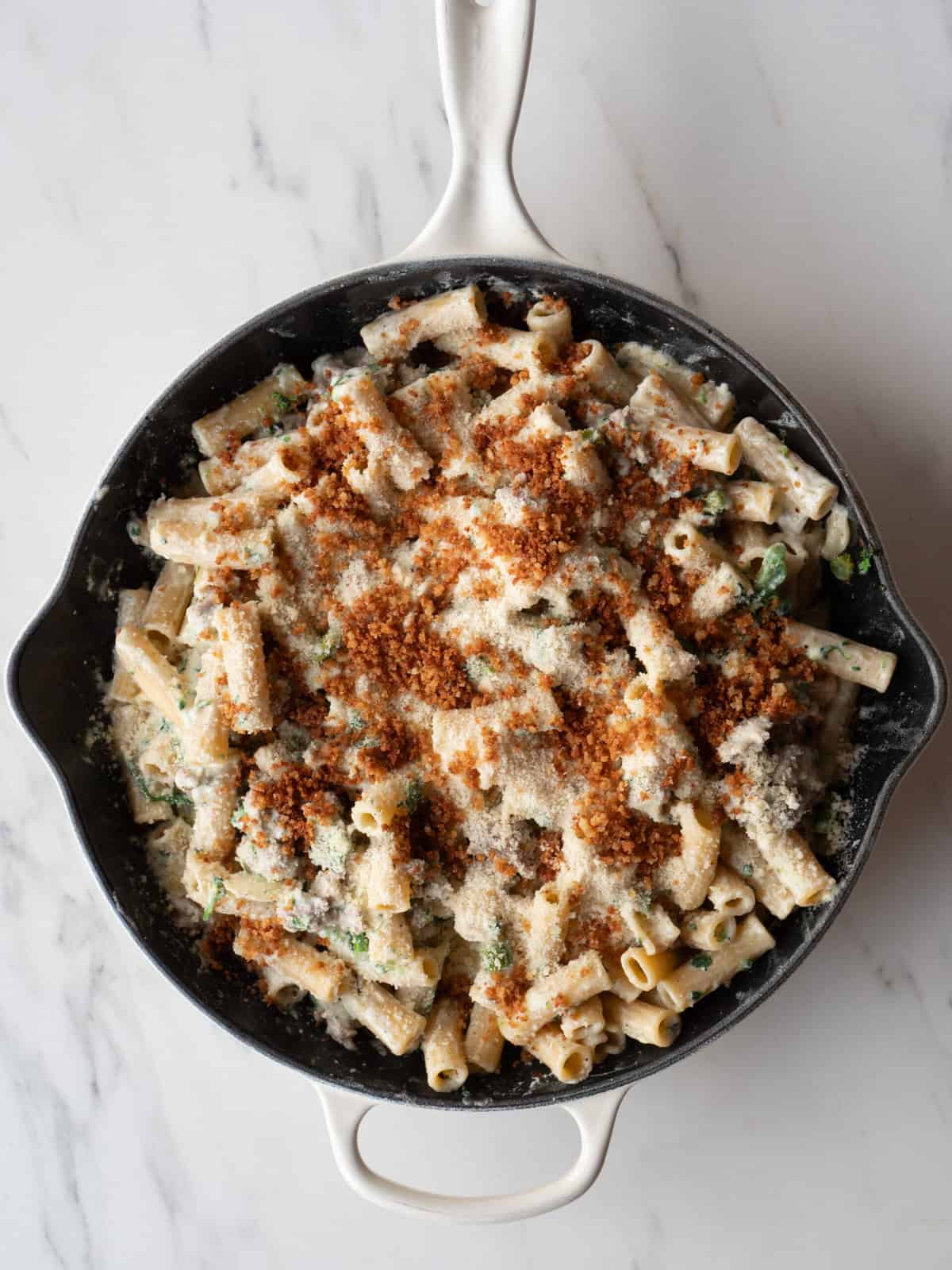 Pasta dish with broccoli and breadcrumbs