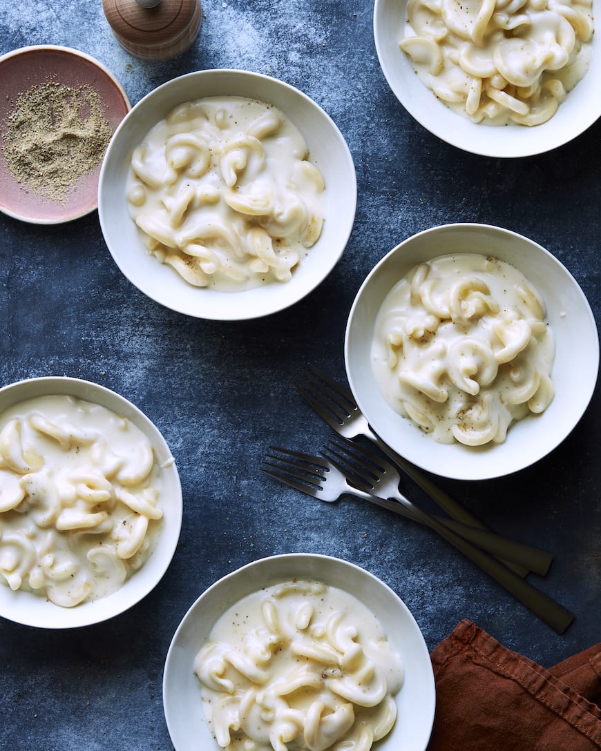 Creamy Stovetop Mac and Cheese from www.whatsgabycooking.com (@whatsgabycookin)