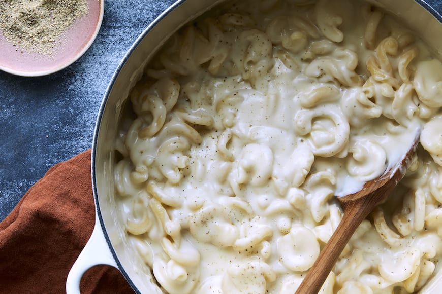 Creamy Stovetop Mac and Cheese from www.whatsgabycooking.com (@whatsgabycookin)