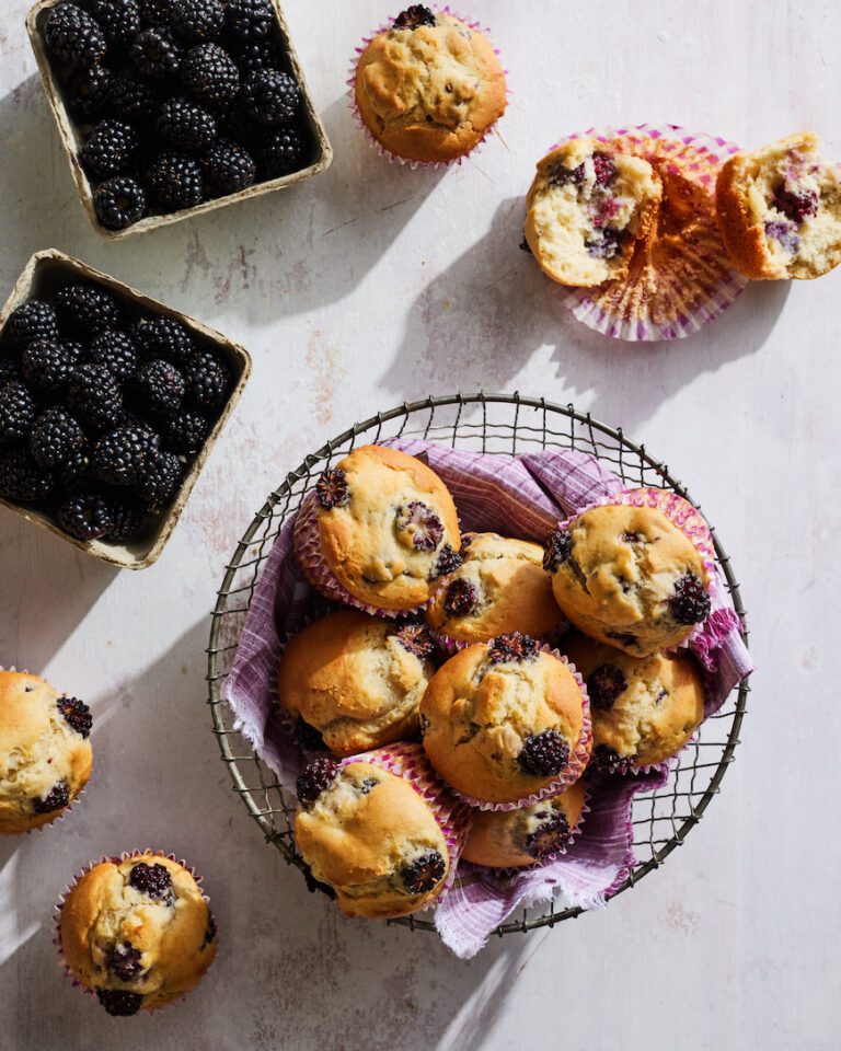 Blackberry Muffins - What's Gaby Cooking
