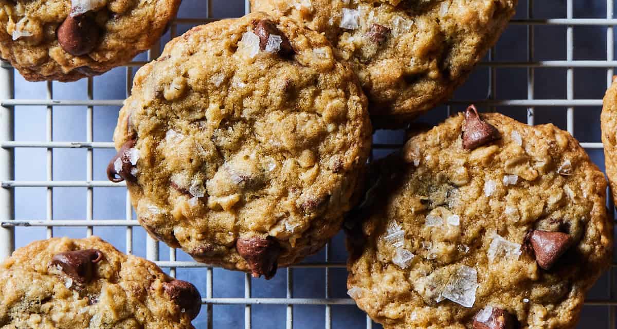 Oatmeal Chocolate Chip Cookies from www.whatsgabycooking.com (@whatsgabycookin)