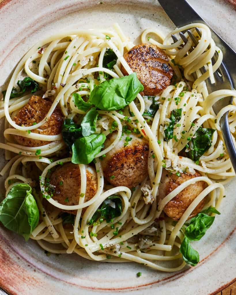 The Best Lemon Garlic Scallop Pasta - What's Gaby Cooking