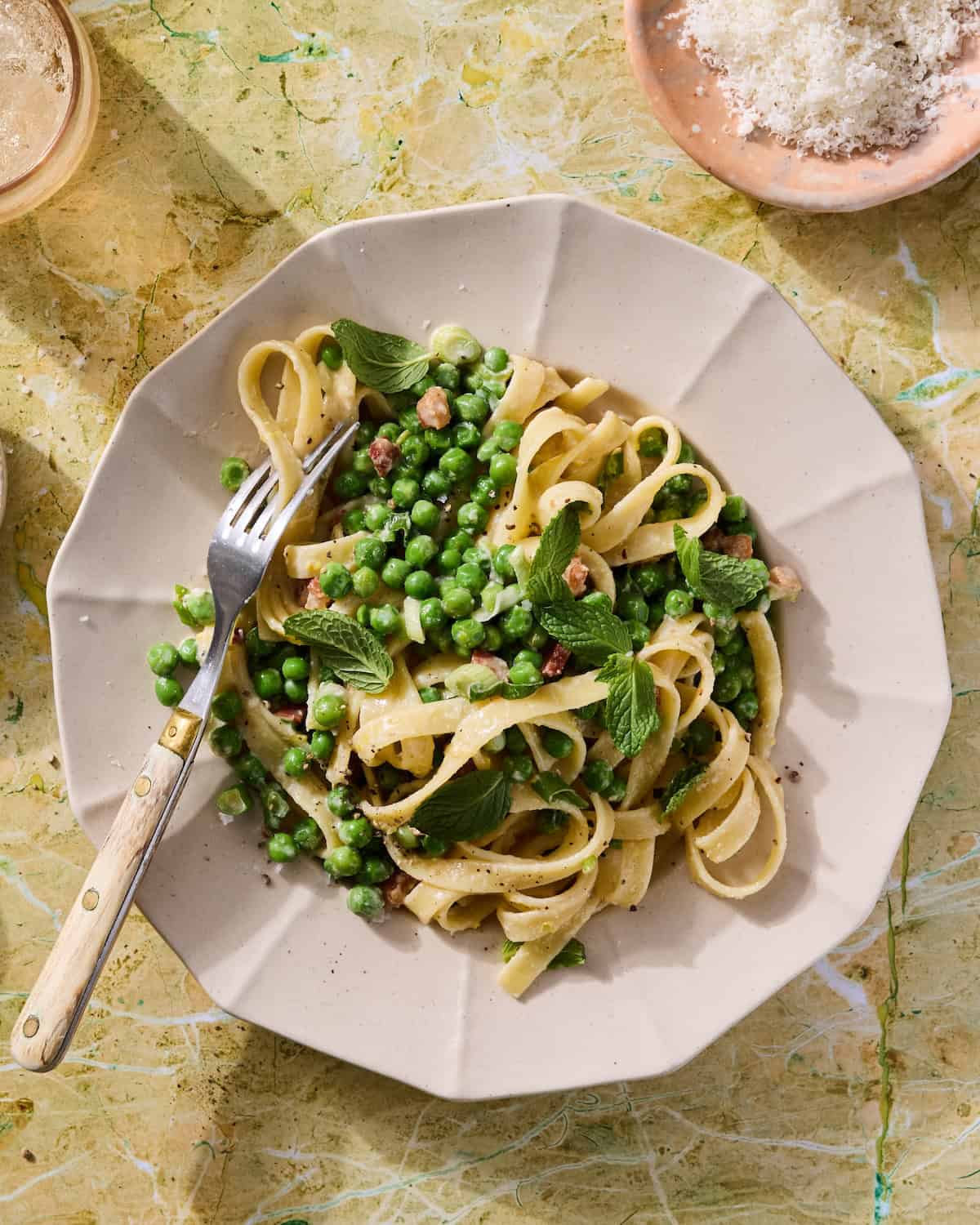 Pasta with peas and fresh herbs