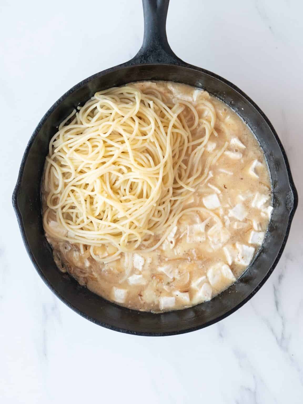 Brie, Bacon And Basil Pasta