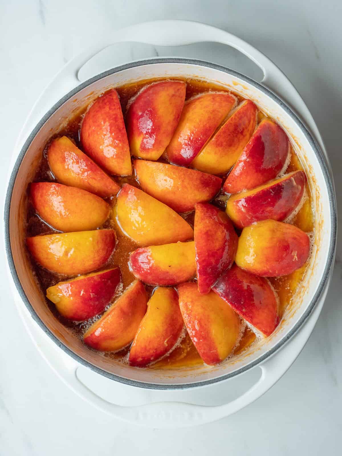 Caramelized peaches in a tart