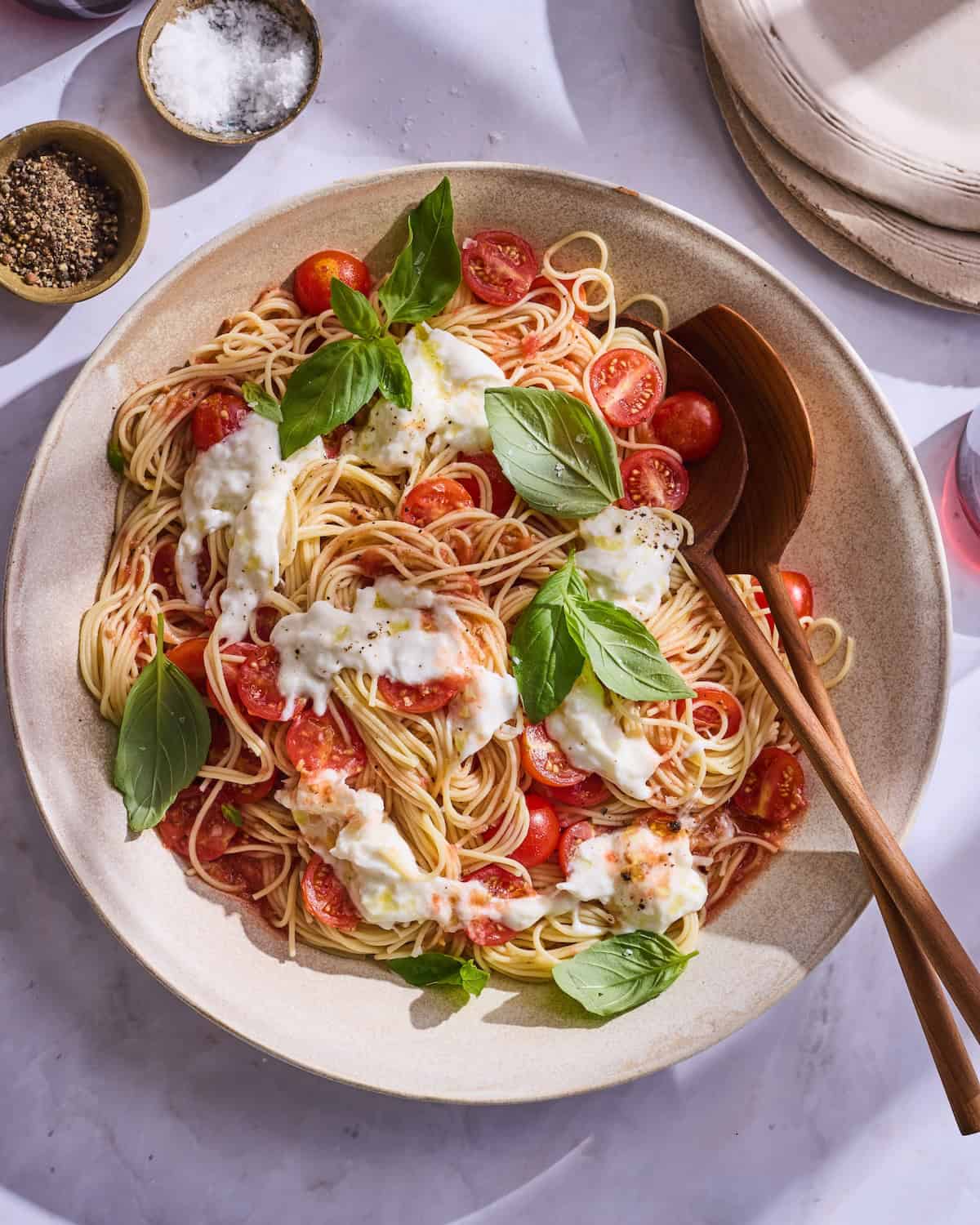 Caprese Pasta (with a no-cook Tomato Sauce)