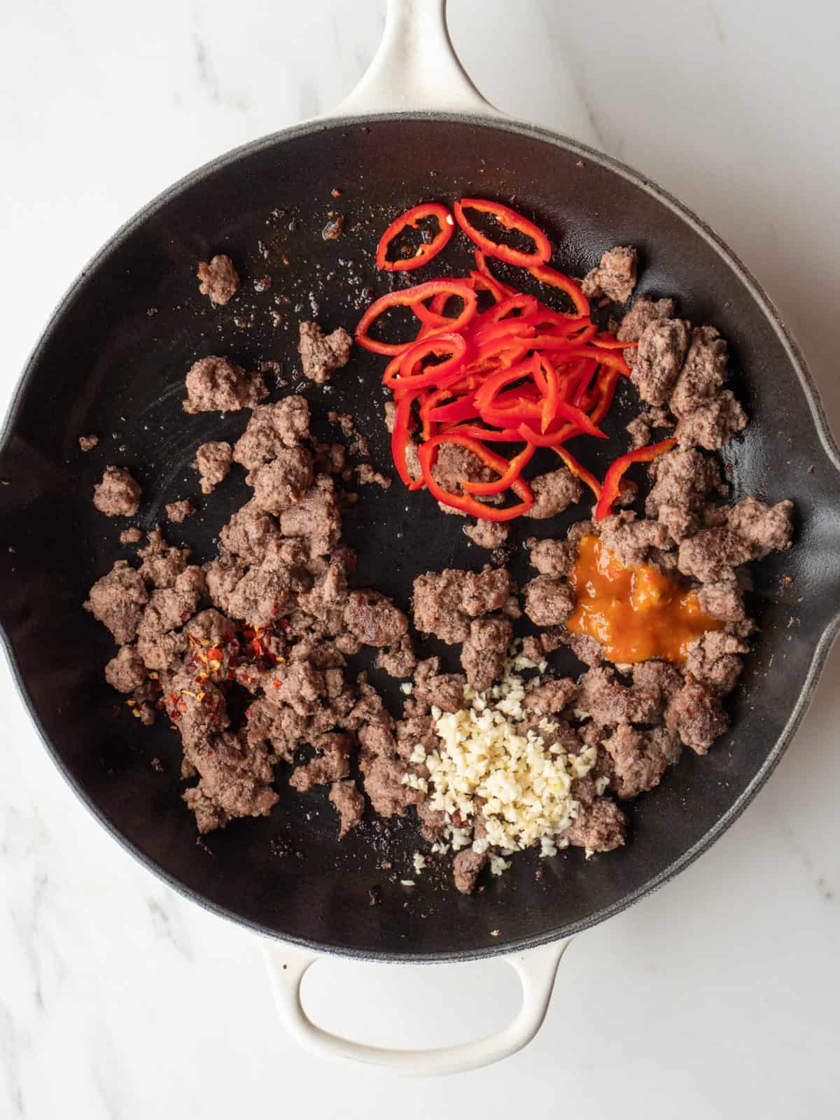 Ground beef with peppers and spices