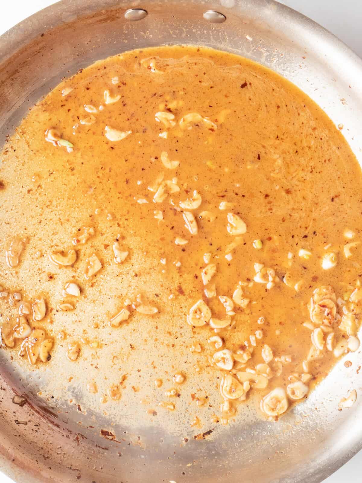 Sauce with garlic and spices