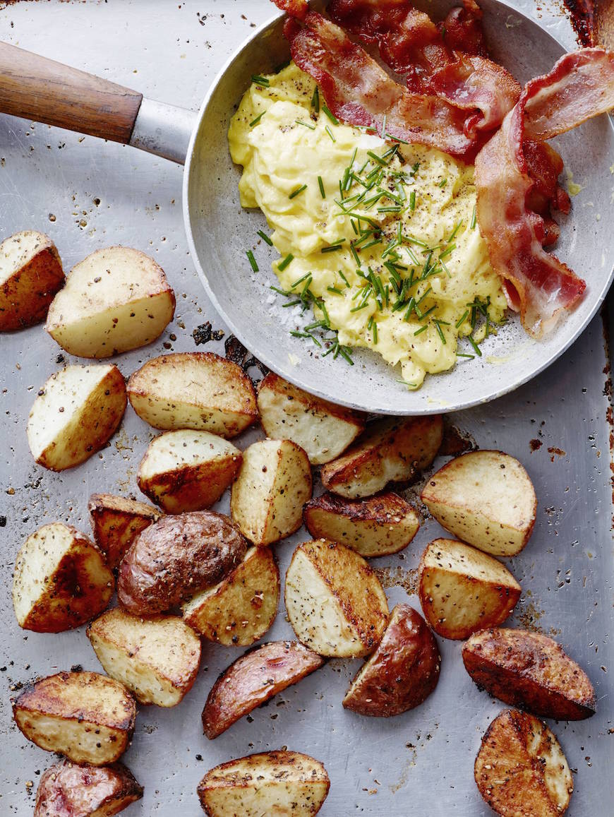 Breakfast Potatoes for a Mother's Day Brunch Menu from www.whatsgabycooking.com (@whatsgabycookin)