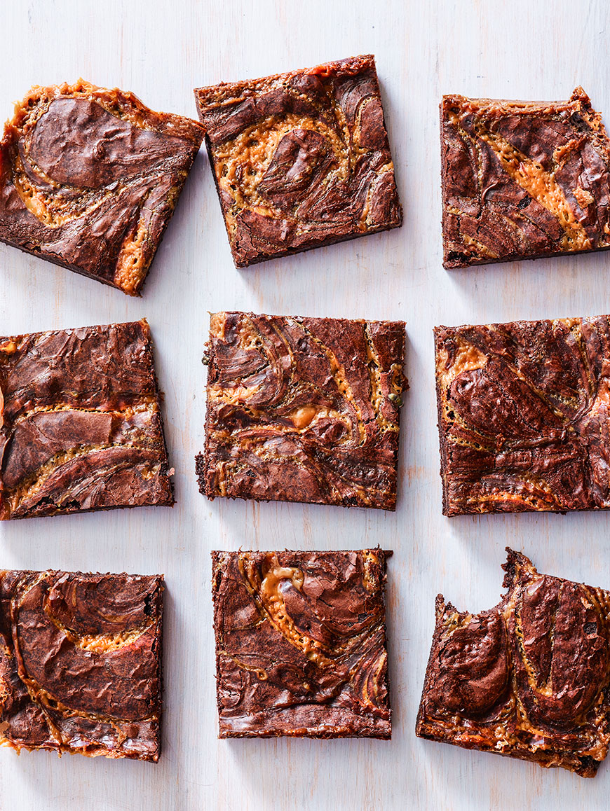 Caramel Brownies / Desserts for Chocolate Lovers from www.whatsgabycooking.com (@whatsgabycookin)