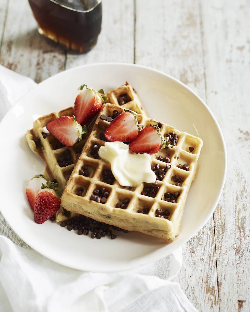 Chocolate Chip Waffles for a Mother's Day Brunch Menu from www.whatsgabycooking.com (@whatsgabycookin)