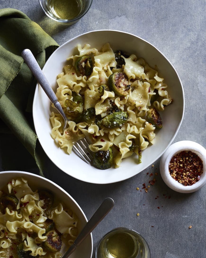 Garlic Brussels Sprouts Pasta from www.whatsgabycooking.com (@whatsgabycookin)