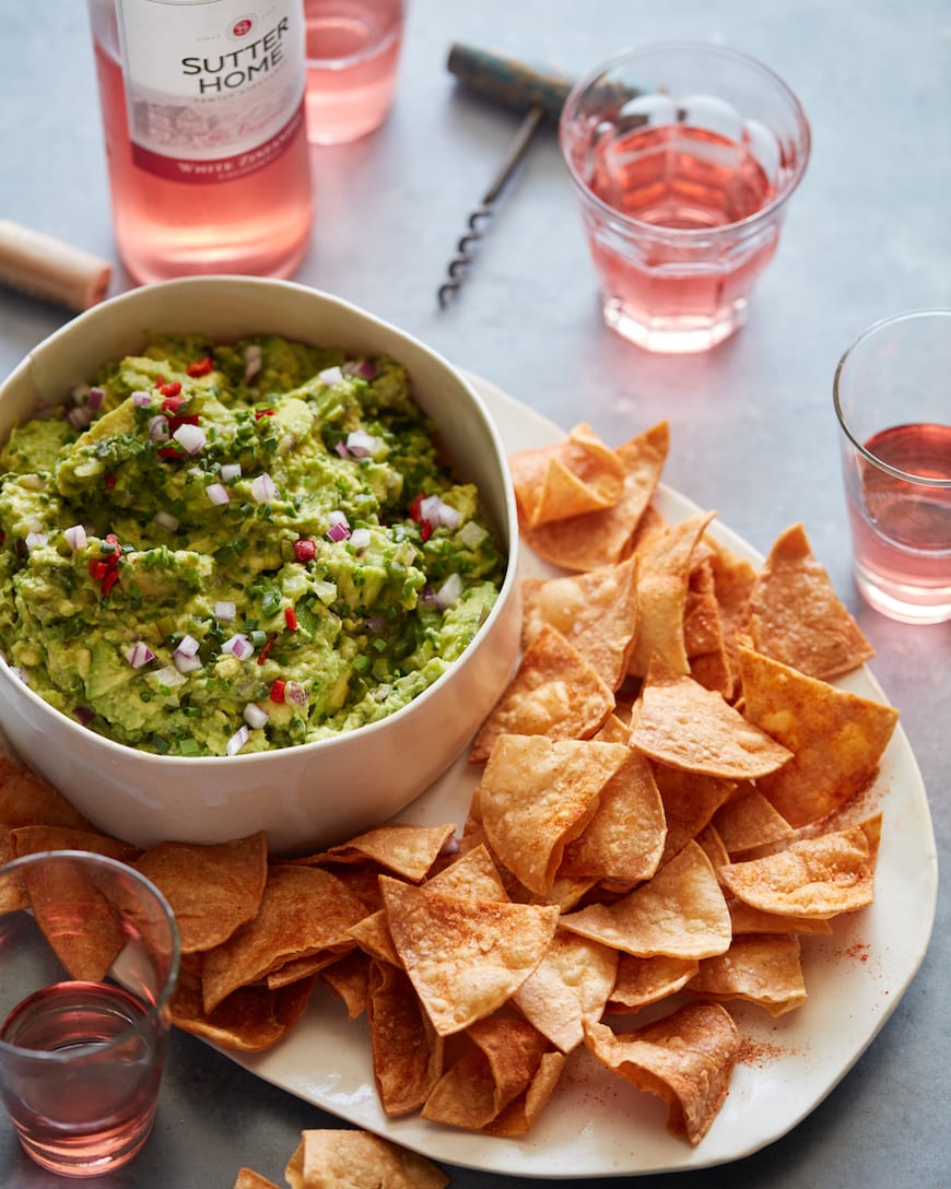 Roasted Chili Pepper Guacamole from www.whatsgabycooking.com (@whatsgabycookin)