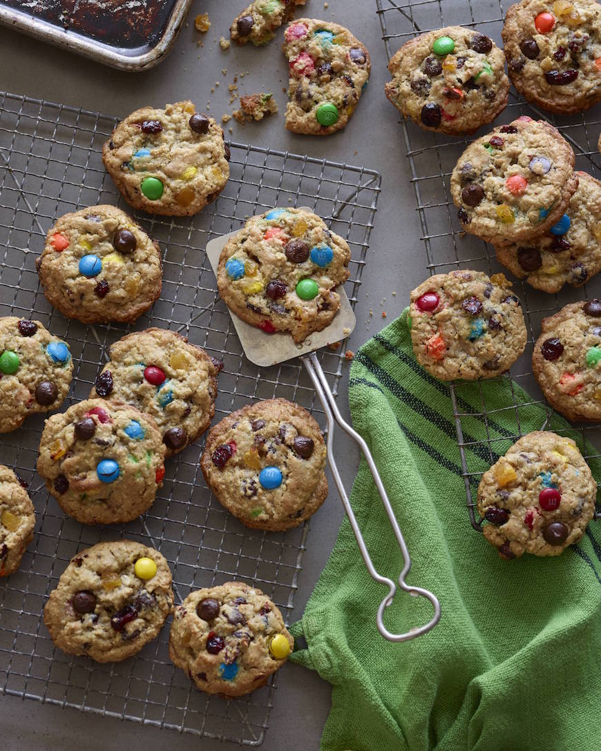 Perfect Christmas M&M Cookies - What's Gaby Cooking