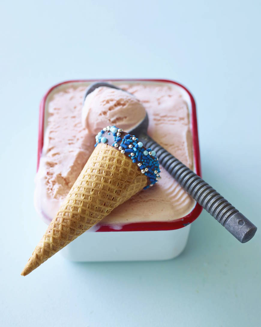 DIY Dipped Ice Cream Cones from www.whatsgabycooking.com The perfect summer project!  (@whatsgabycookin)