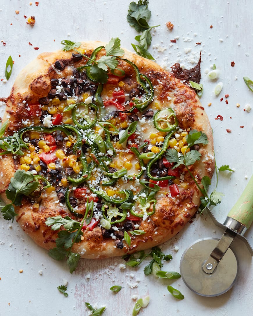 Southwestern Taco Pizza from www.whatsgabycooking.com (@whatsgabycookin)