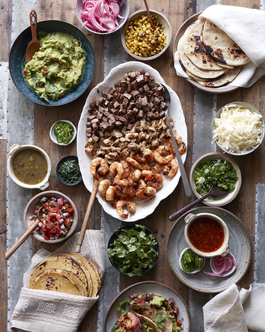 Family Style Taco Bar from www.whatsgabycooking.com (@whatsgabycookin)